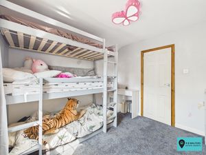 Bedroom- click for photo gallery